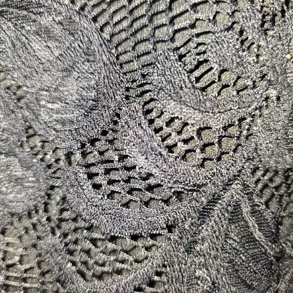 FORTUNE + IVY Chiya Lace Scalloped Halter Blouse  XL | Black - Picture 5 of 6